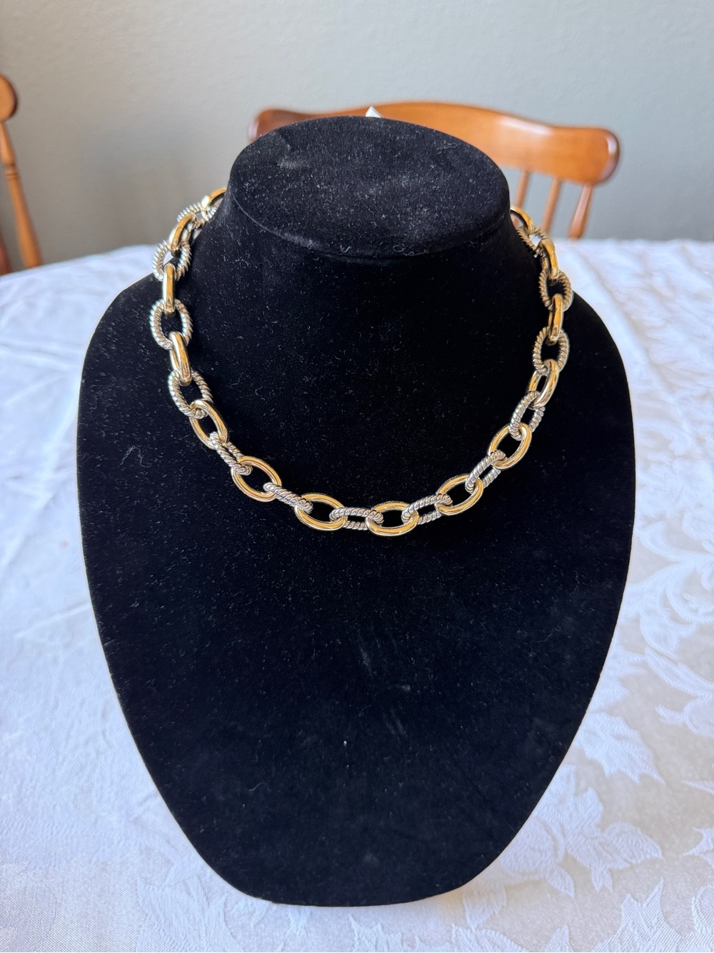 Two-tone link Gold/Silver Necklace w/
Toggle Statement